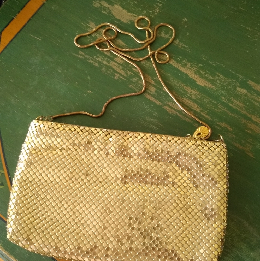 Gold Mesh Handbag - Picture 4 of 8